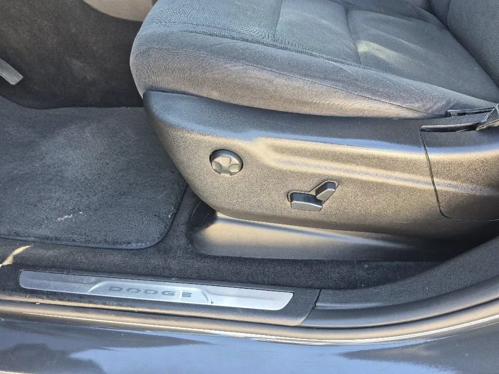 Used 2011 Dodge Durango Crew RWD image 15