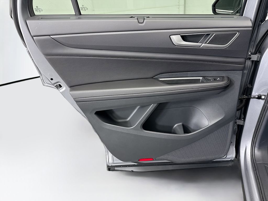 New 2026 Volkswagen Atlas Cross Sport SEL image 25