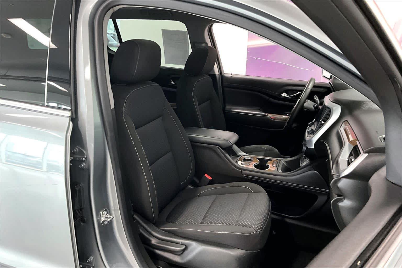 Used 2023 GMC Acadia SLE w/ Driver Convenience Package AWD/4WD image 11
