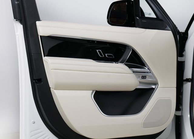 New 2026 Land Rover Range Rover SE image 26