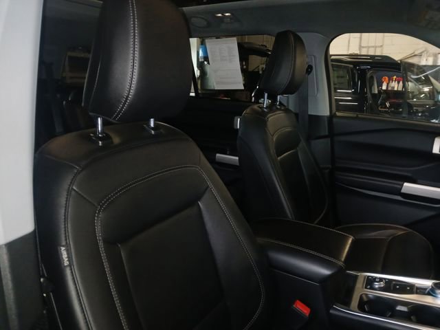 Certified 2023 Ford Explorer XLT w/ Equipment Group 202A image 60