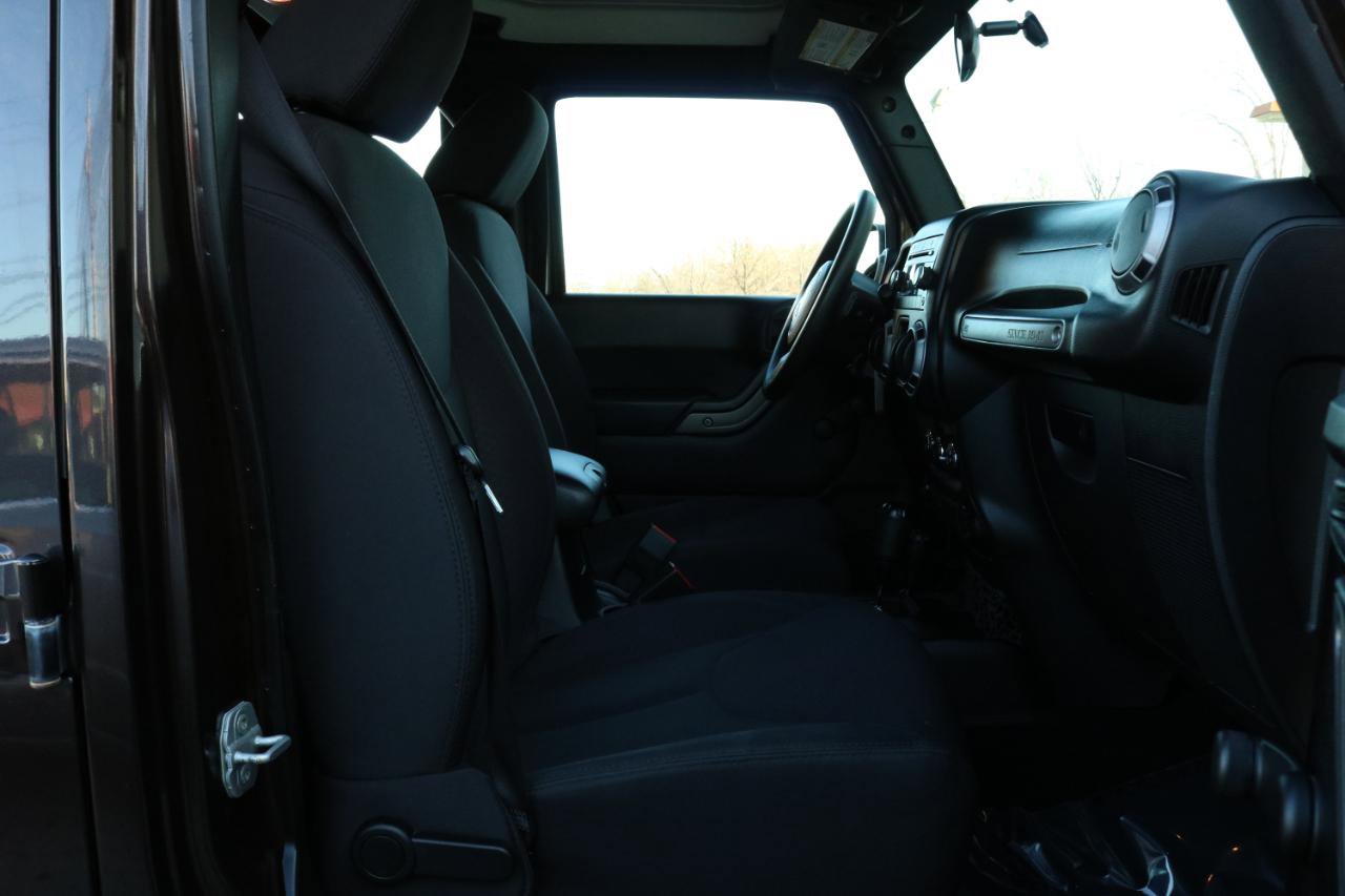 Used 2013 Jeep Wrangler Unlimited Sport image 37