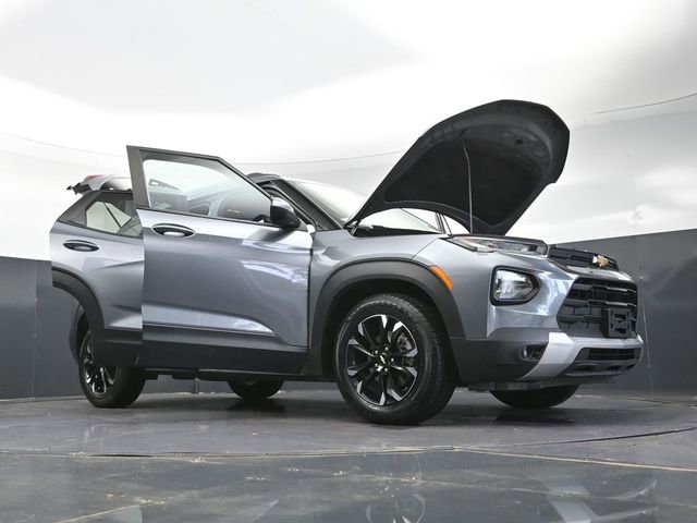 Used 2022 Chevrolet TrailBlazer LT FWD image 44