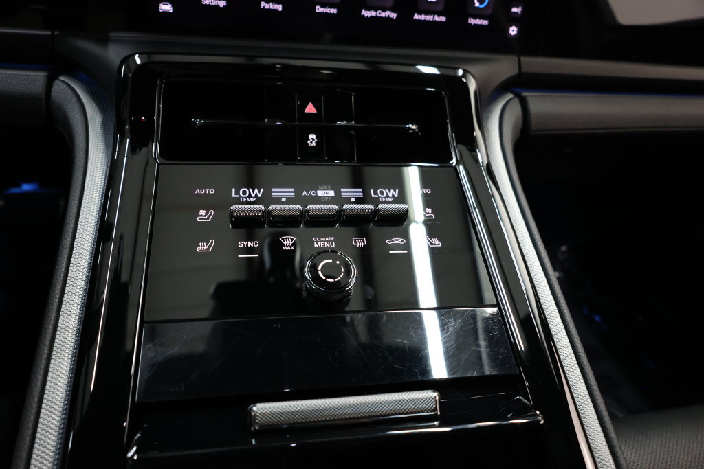 Used 2025 Porsche Panamera image 74