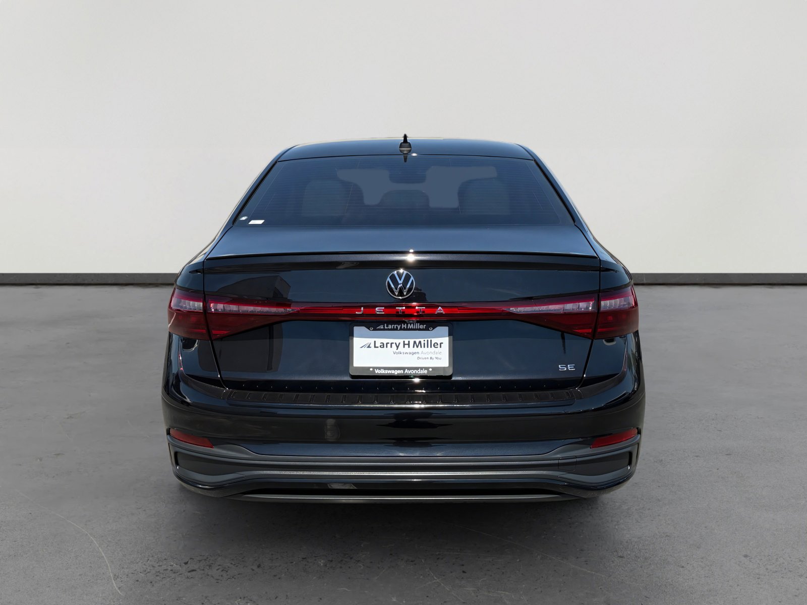 Certified 2025 Volkswagen Jetta SE w/ Sunroof Package image 4