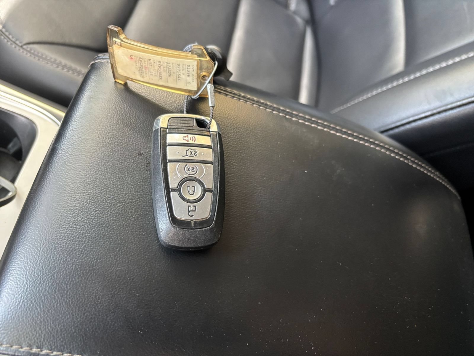 Used 2023 Ford Explorer XLT w/ Equipment Group 202A AWD/4WD image 26