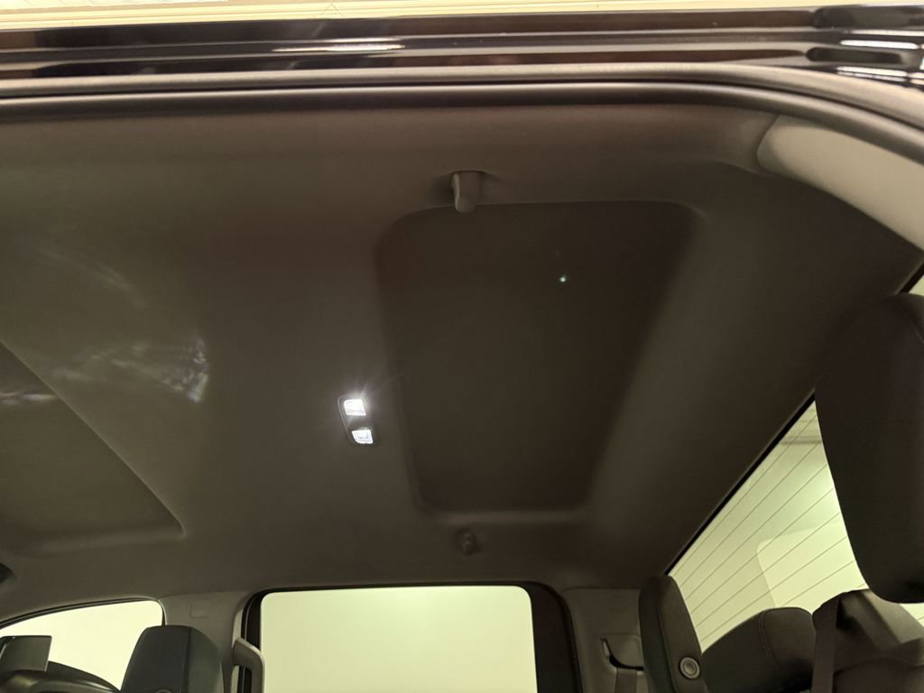 Used 2023 Chevrolet Silverado 1500 LT image 10