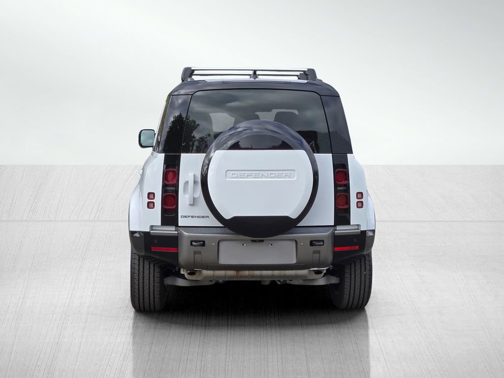 Used 2024 Land Rover Defender 110 X-Dynamic SE image 5