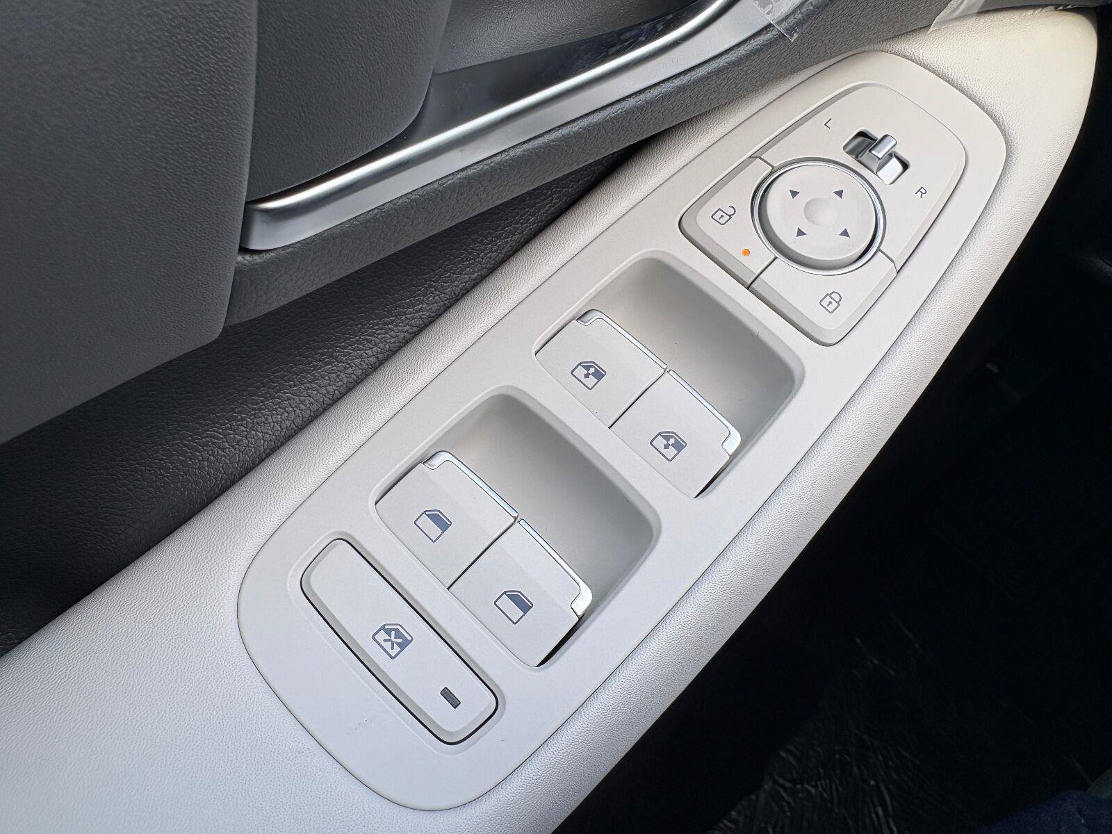 New 2026 Hyundai Sonata SEL FWD image 21
