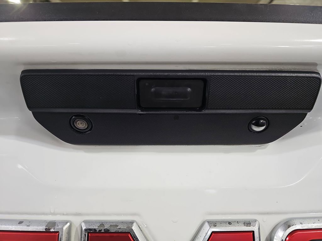 Used 2019 GMC Sierra 1500 Elevation w/ Elevation Value Package AWD/4WD image 18