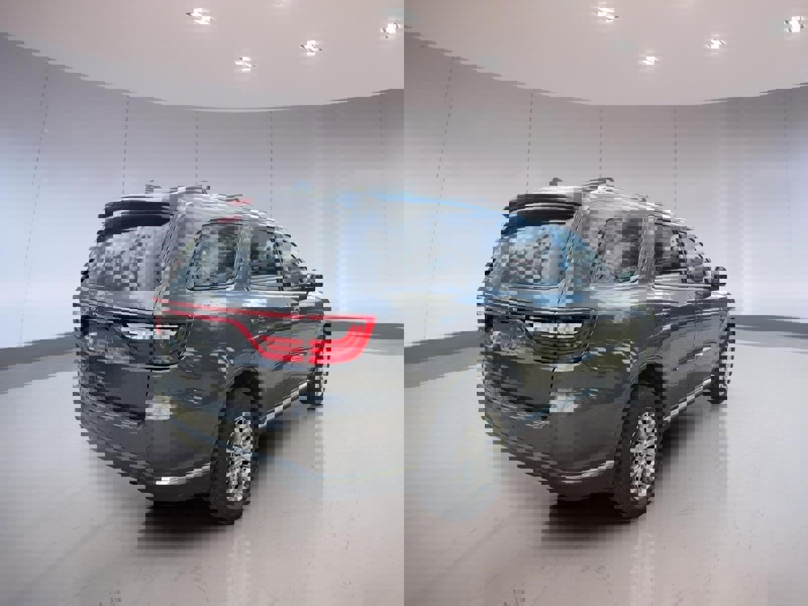 Used 2017 Dodge Durango SXT w/ Quick Order Package 23B image 4