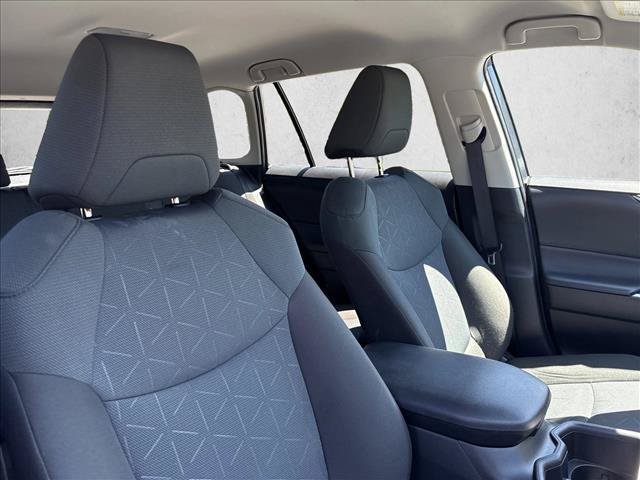 Certified 2025 Toyota RAV4 XLE FWD image 28