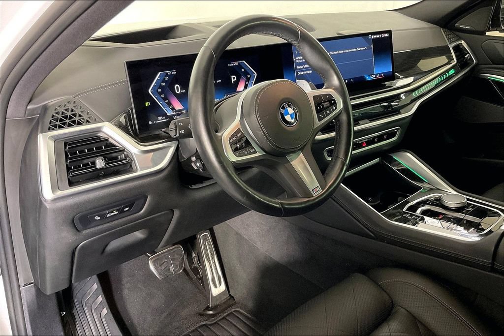 Used 2025 BMW X6 xDrive40i w/ Climate Comfort Package AWD/4WD image 15