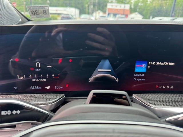 Used 2025 Cadillac Escalade V w/ LPO, ONYX Package AWD/4WD image 25