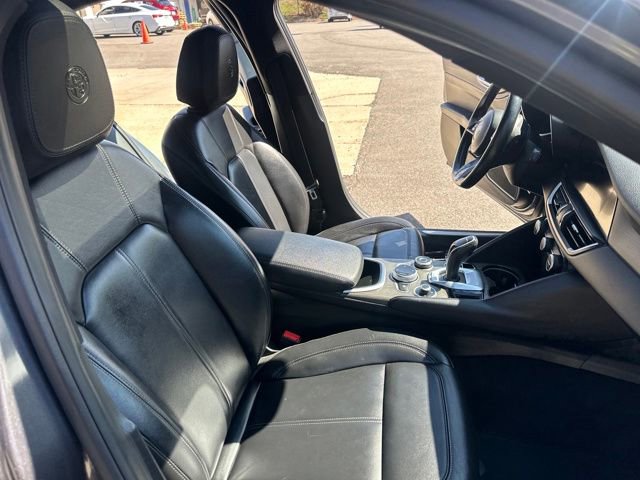 Used 2023 Alfa Romeo Giulia Ti w/ Active Assist Plus Package image 21