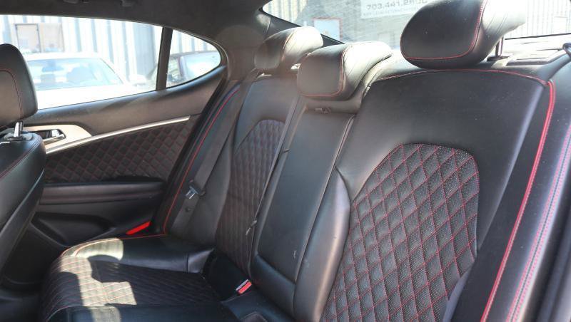 Used 2019 Genesis G70 2.0T Advanced w/ Sport Package RWD image 18