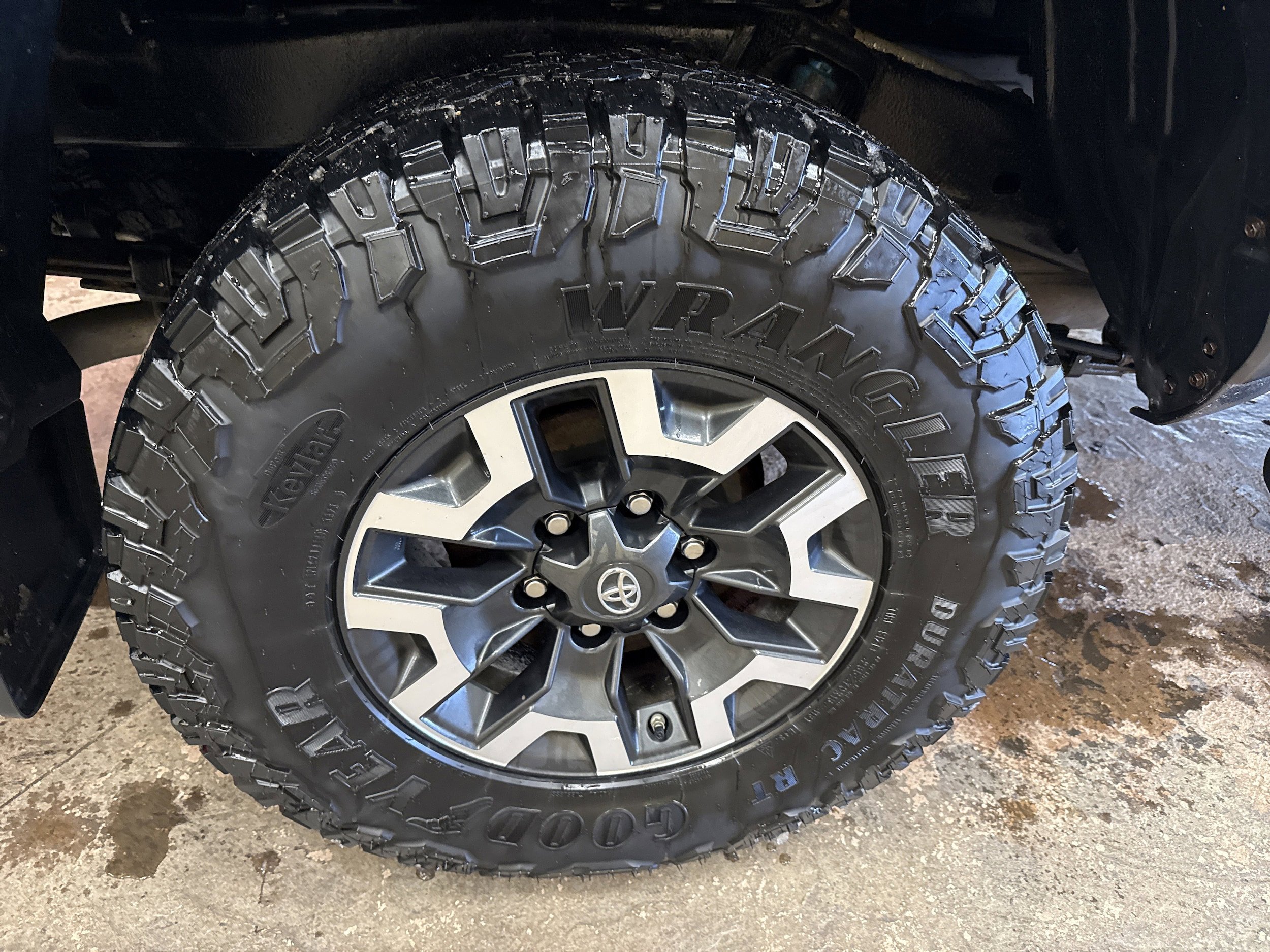 Used 2021 Toyota Tacoma TRD Off-Road w/ TRD Premium Off Road Package image 10