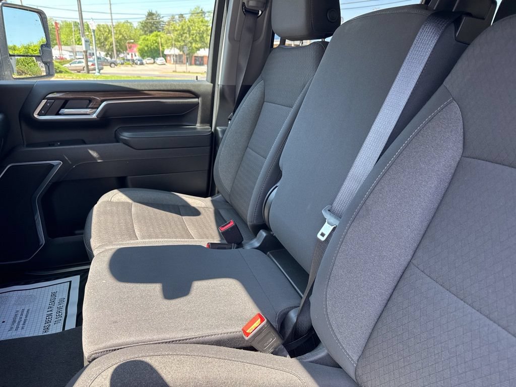 Used 2025 Chevrolet Silverado 2500 LT w/ Safety Package AWD/4WD image 32