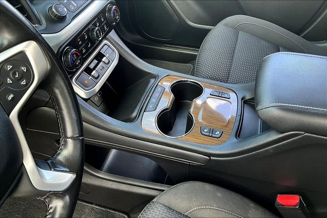 Used 2020 GMC Acadia SLE w/ Driver Convenience Package FWD image 19