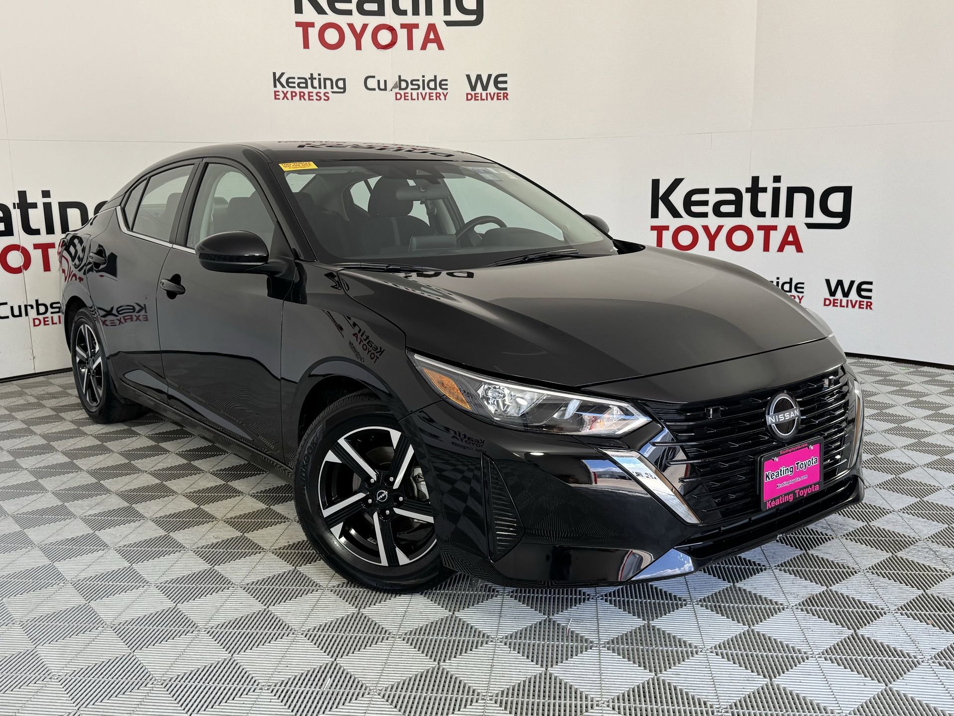 Used 2025 Nissan Sentra SV image 3
