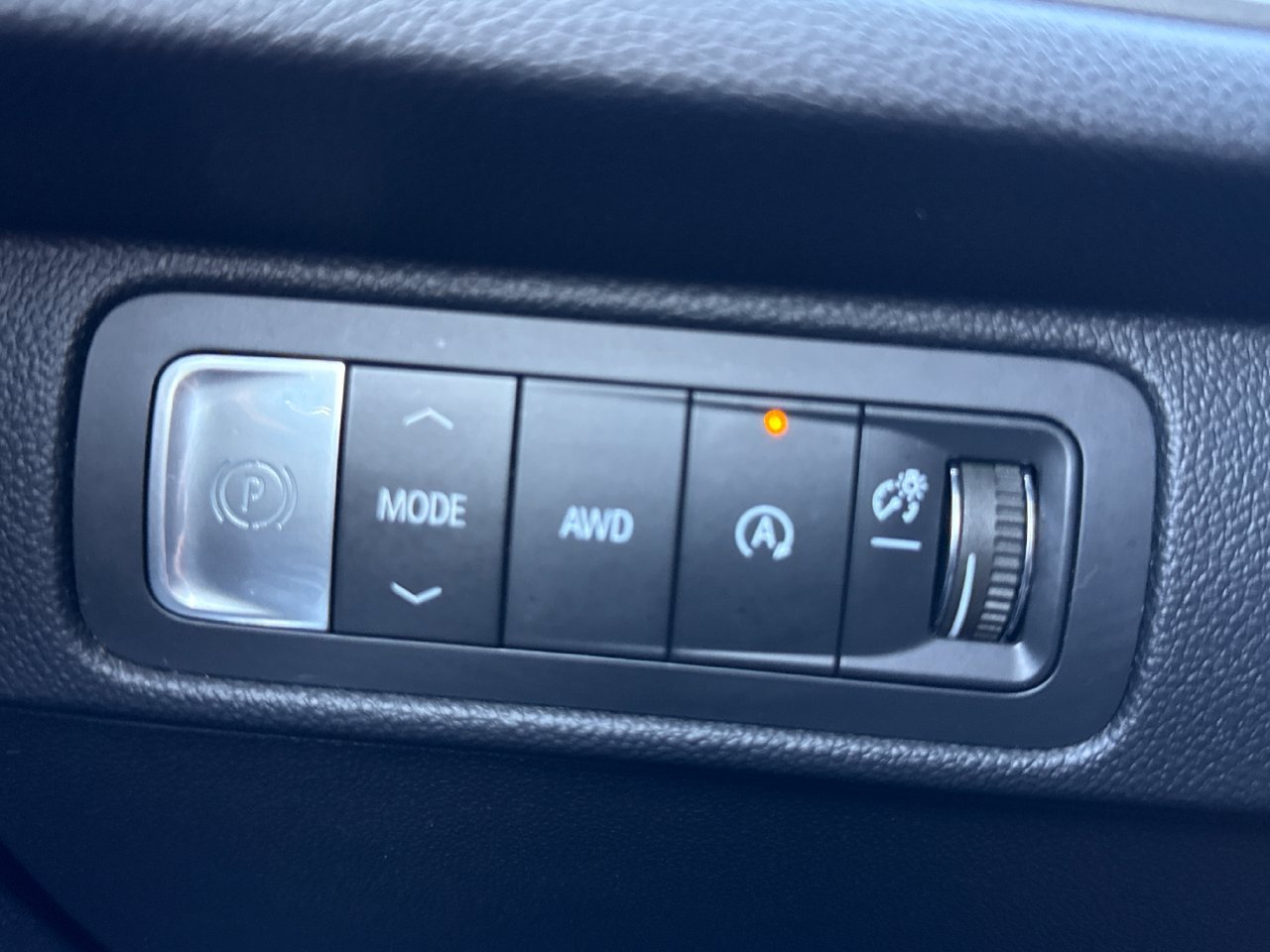 Used 2024 Chevrolet Traverse LT AWD/4WD image 16