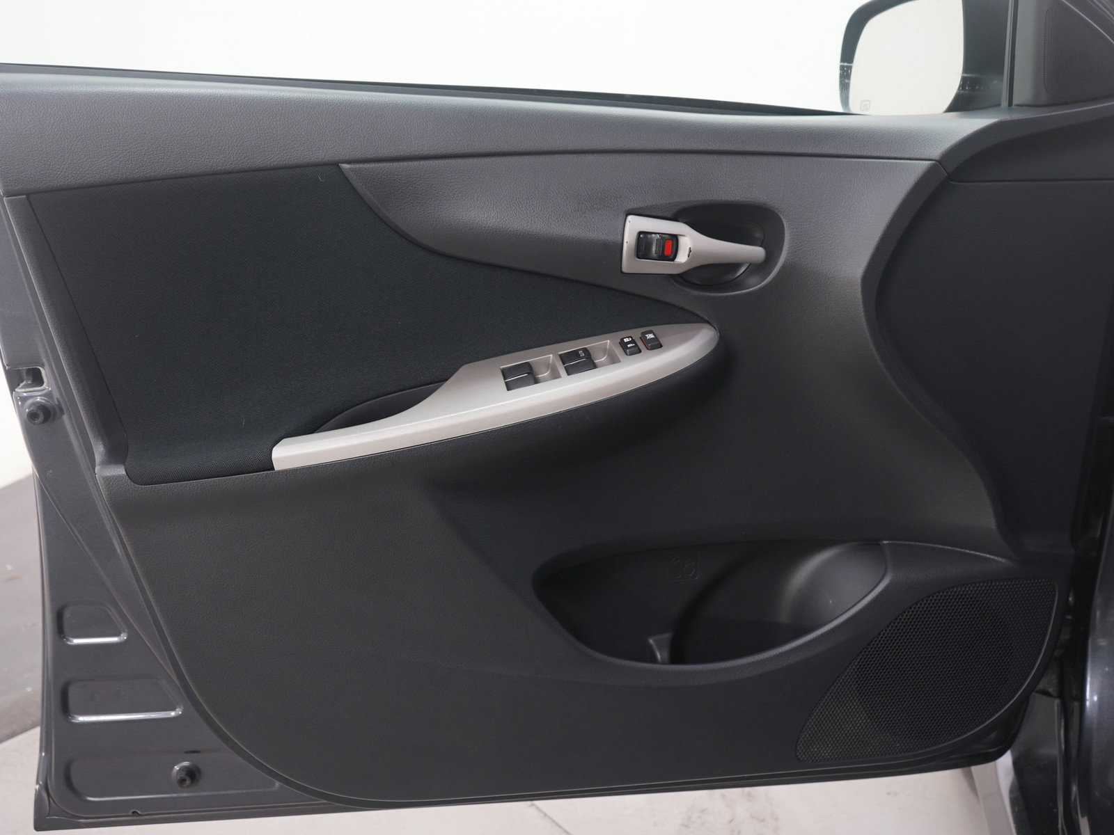 Used 2013 Toyota Corolla S Special Edition image 18