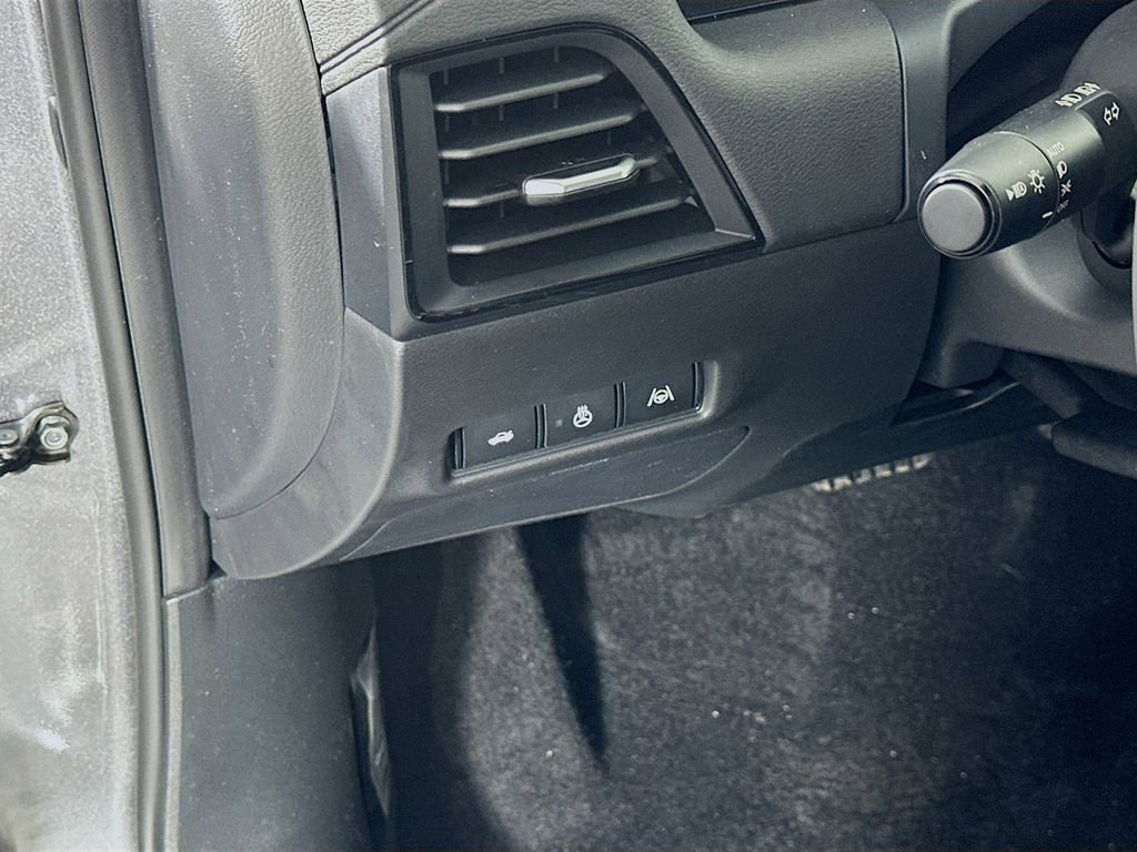 New 2026 Nissan Sentra SR w/ SR Premium Package image 15