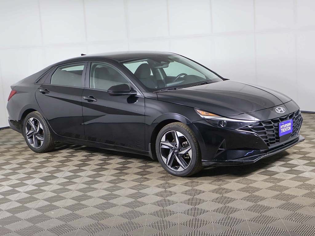 Certified 2023 Hyundai Elantra SEL w/ Convenience Package FWD image 39