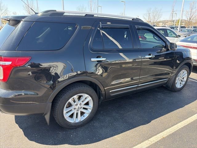 Used 2014 Ford Explorer XLT w/ Equipment Group 202A image 3