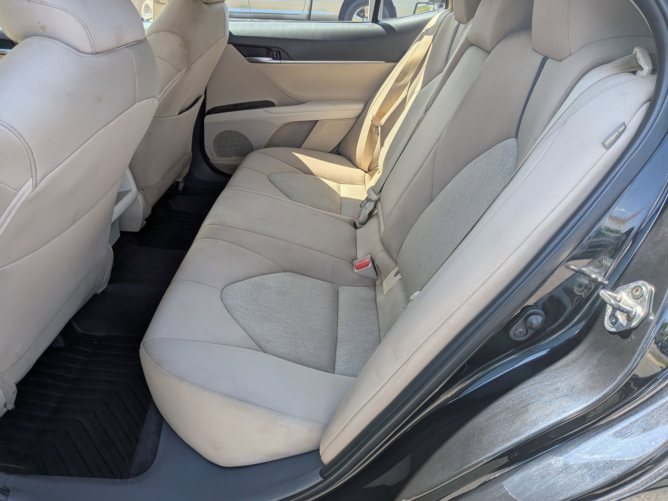 Used 2023 Toyota Camry LE FWD image 29