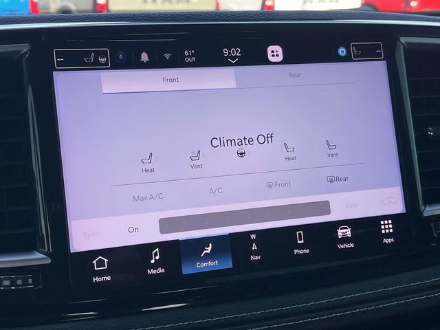 Used 2023 Chrysler Pacifica Limited image 32