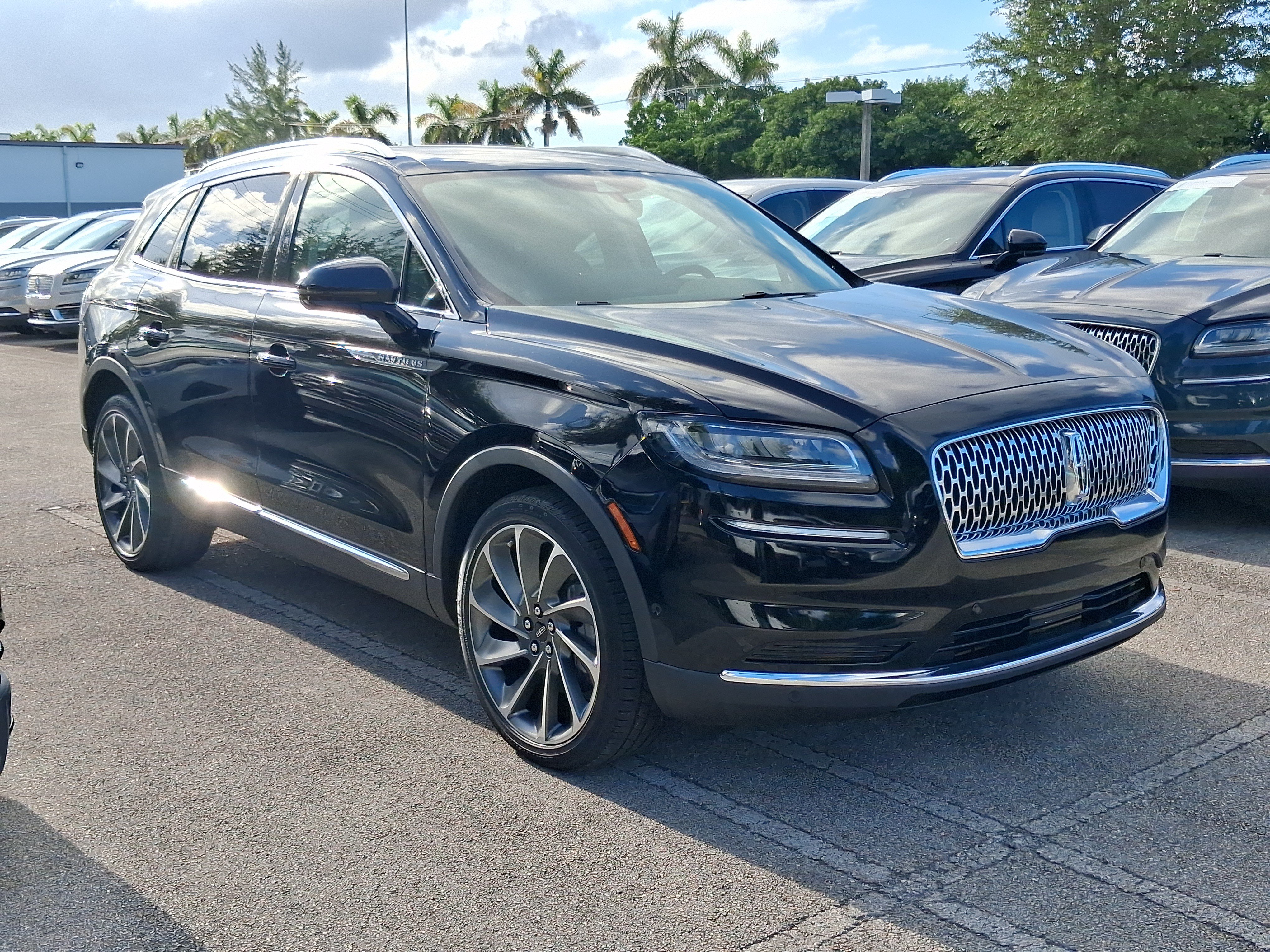 Certified 2023 Lincoln Nautilus Reserve w/ Equipment Group 201A AWD/4WD image 22