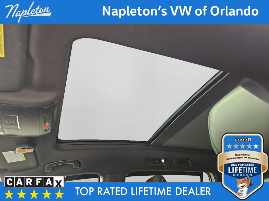Used 2024 Volkswagen Tiguan SE R-Line FWD image 13