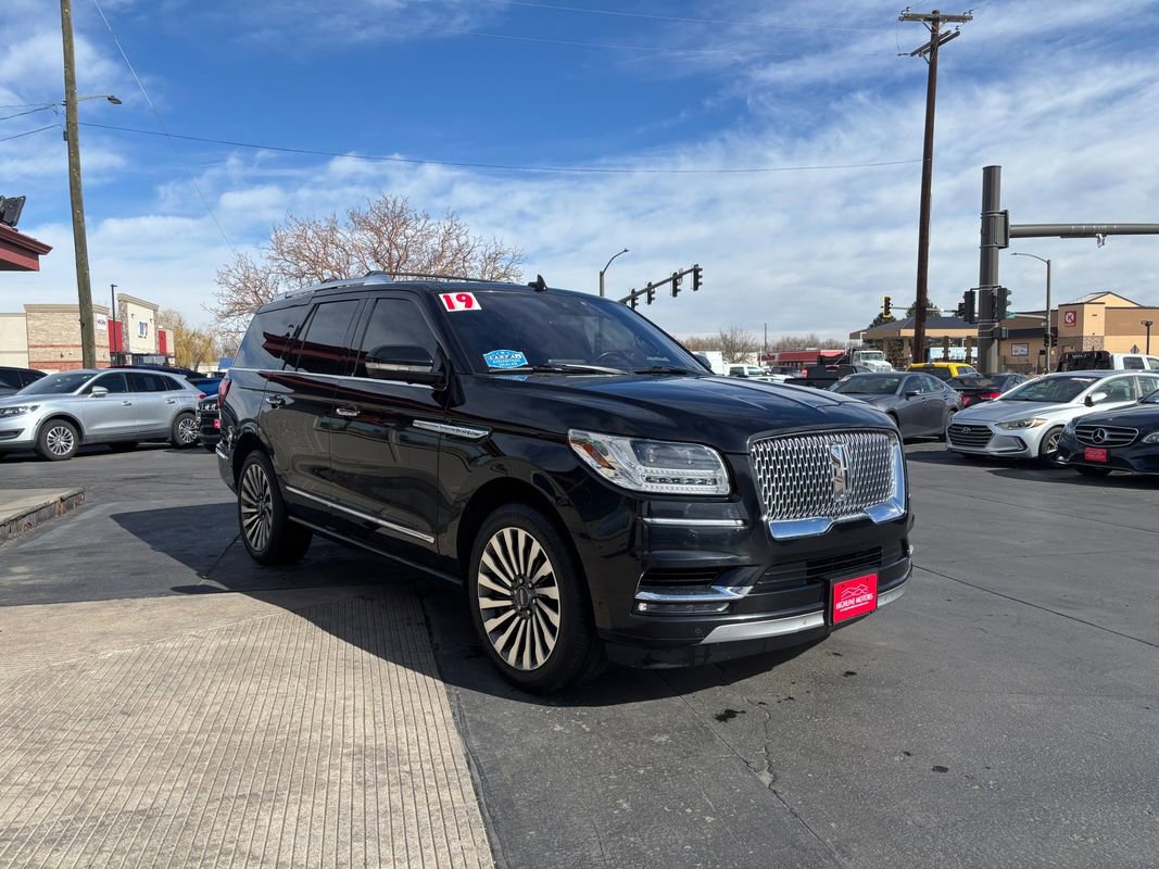 Used 2019 Lincoln Navigator Reserve image 5