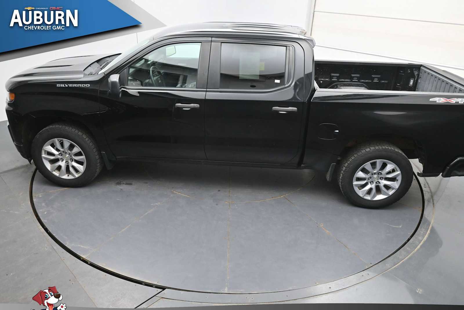 Used 2019 Chevrolet Silverado 1500 Custom w/ Custom Convenience Package AWD/4WD image 27