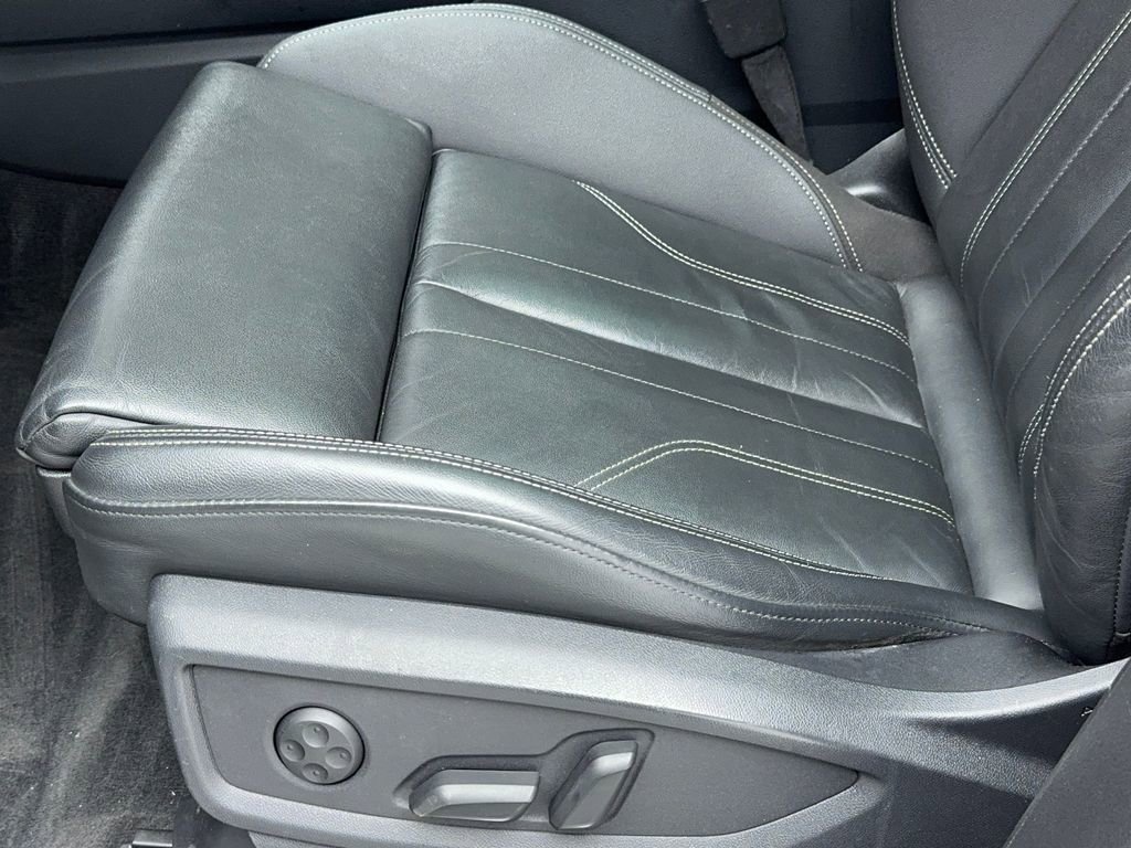 Used 2024 Audi Q5 2.0T Premium image 38