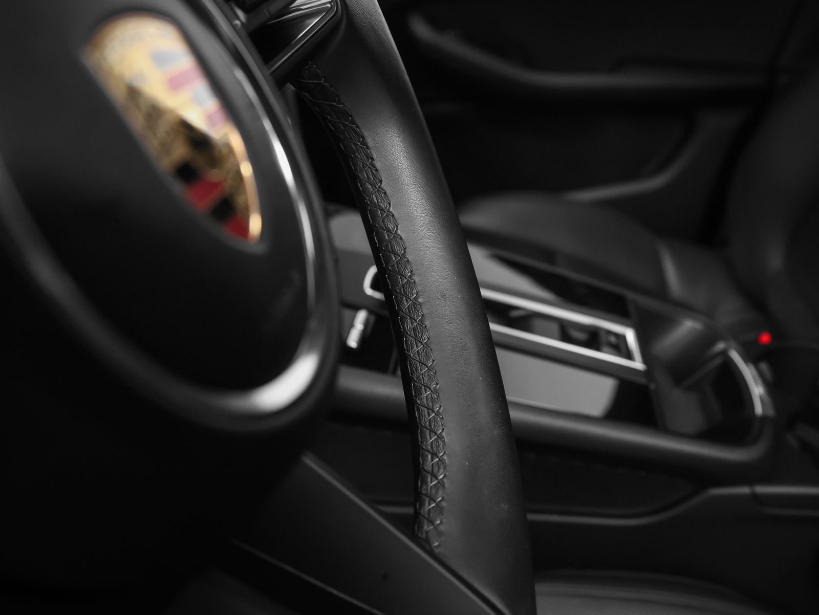 Certified 2023 Porsche Macan image 31