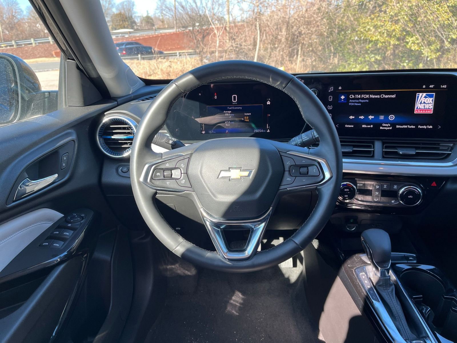 Used 2024 Chevrolet Trax LT w/ Driver Confidence Package image 32