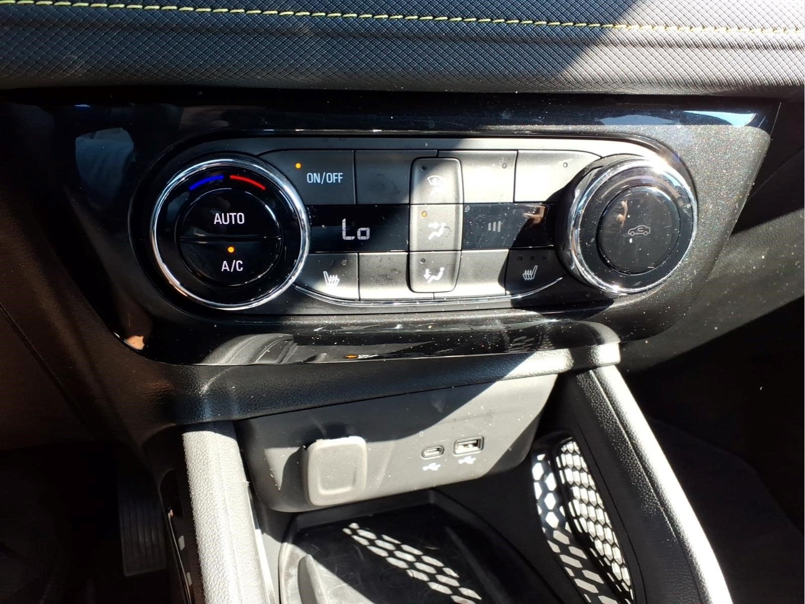 Used 2024 Chevrolet TrailBlazer ACTIV w/ Convenience Package AWD/4WD image 18