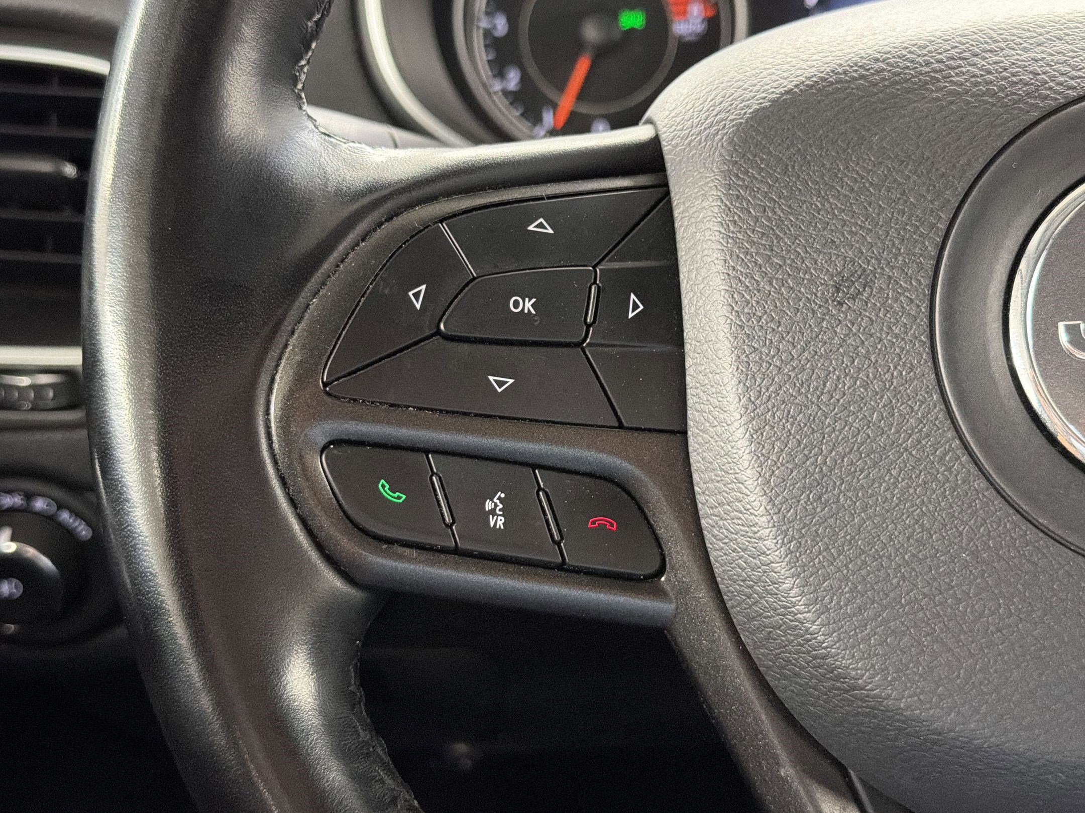 Used 2021 Jeep Cherokee Trailhawk w/ Trailer Tow Group AWD/4WD image 17