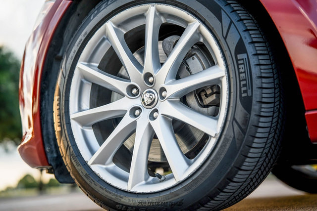 Used 2012 Jaguar XJ image 70