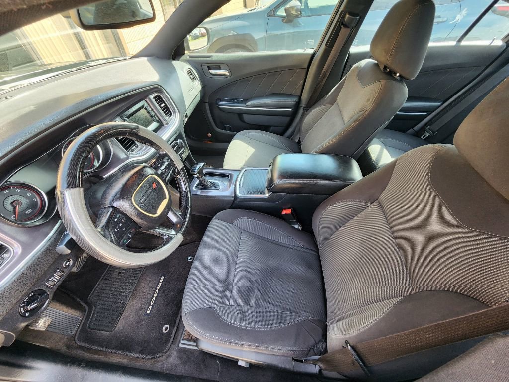 Used 2015 Dodge Charger SE w/ Popular Equipment Group image 6