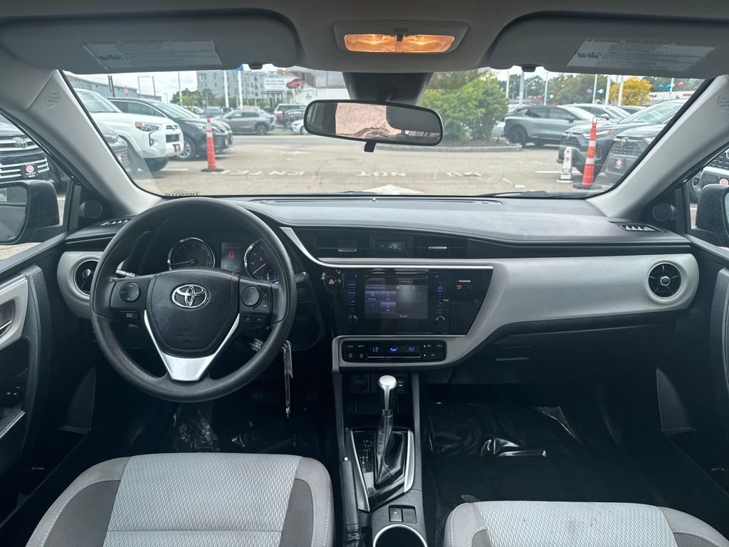 Used 2017 Toyota Corolla LE image 2