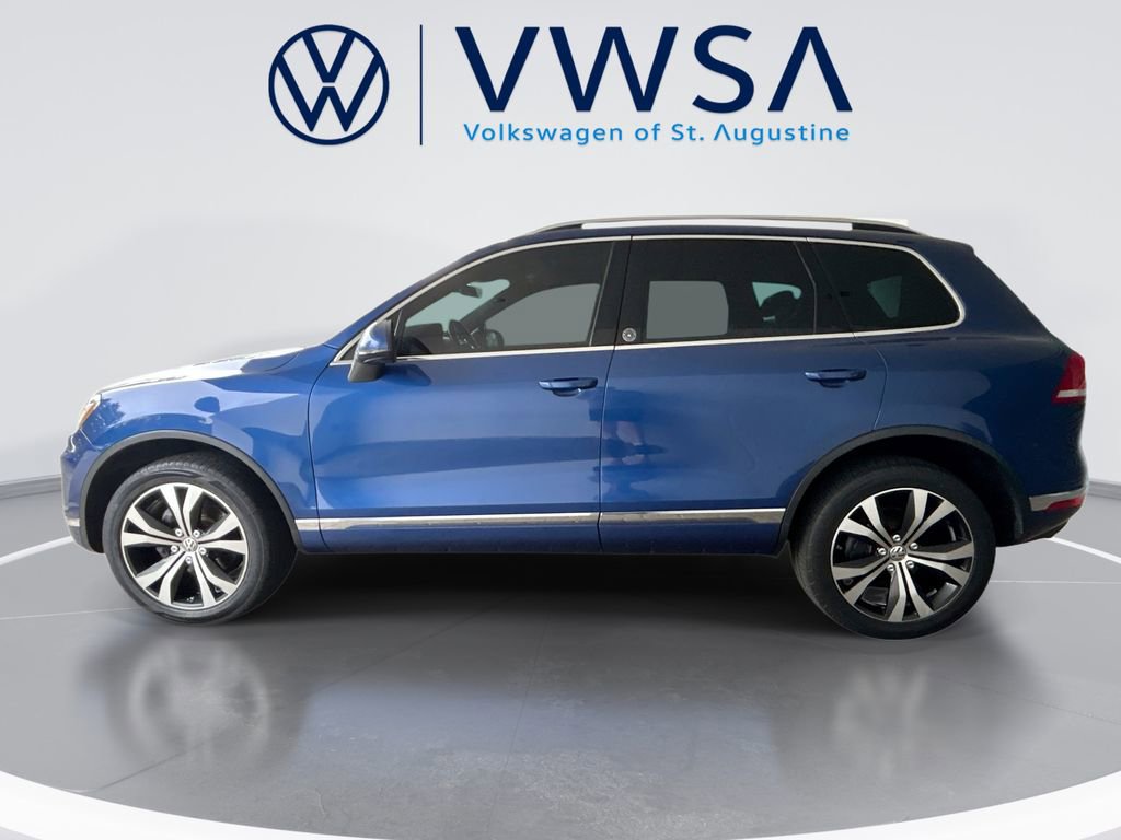 Used 2017 Volkswagen Touareg Wolfsburg Edition AWD/4WD image 5