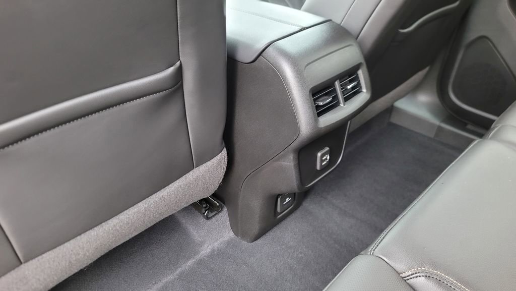 Certified 2021 Chevrolet Equinox Premier w/ Redline Edition image 26