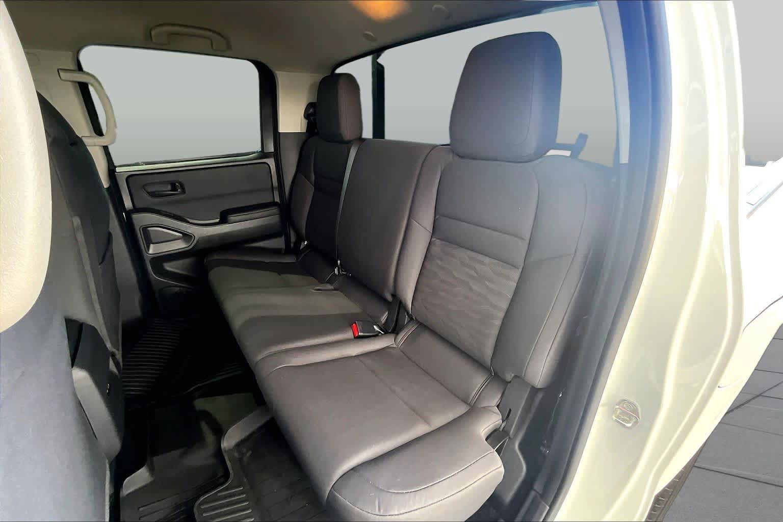 Used 2025 Nissan Frontier S RWD image 19