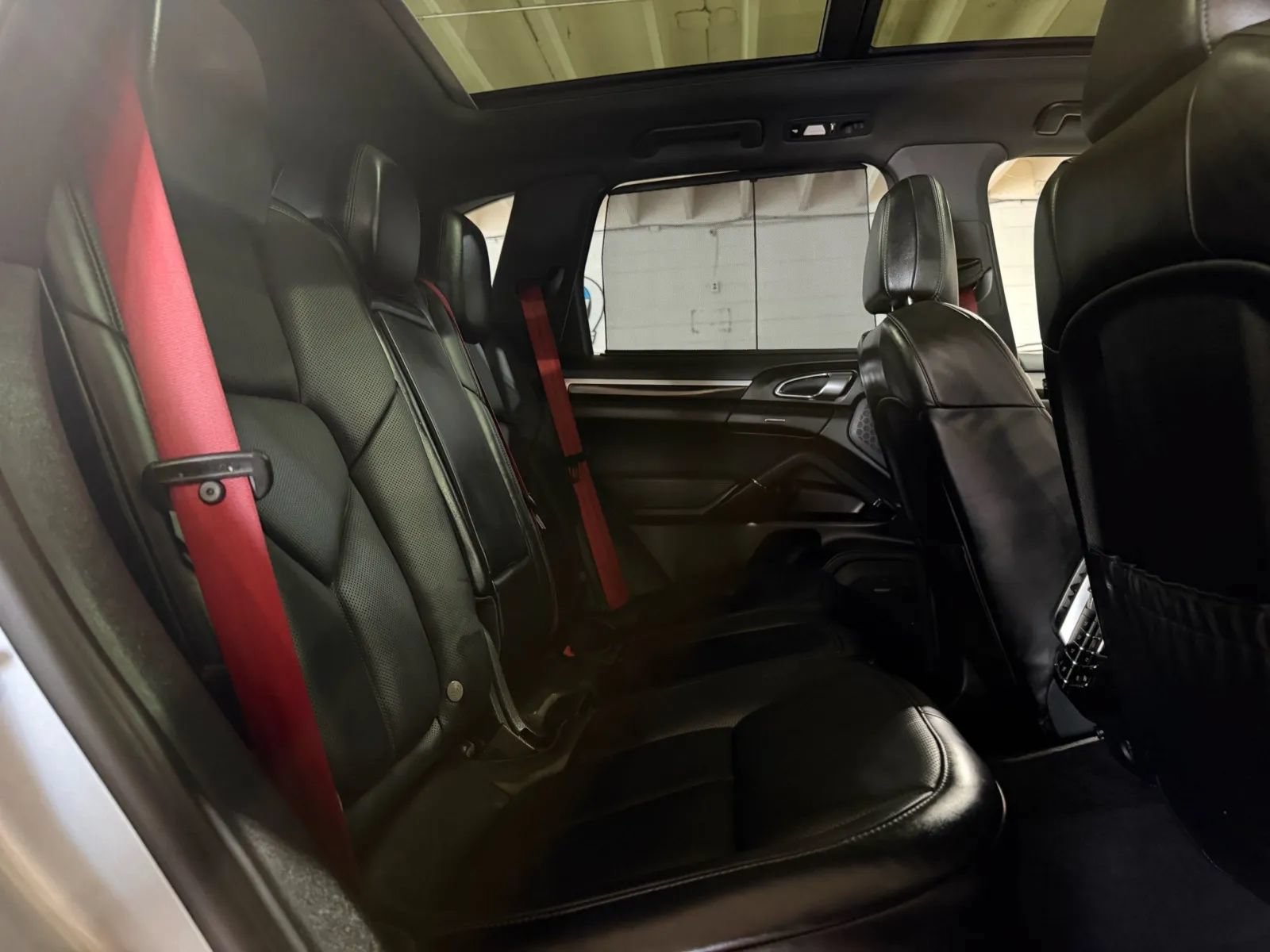 Used 2018 Porsche Cayenne S AWD/4WD image 11