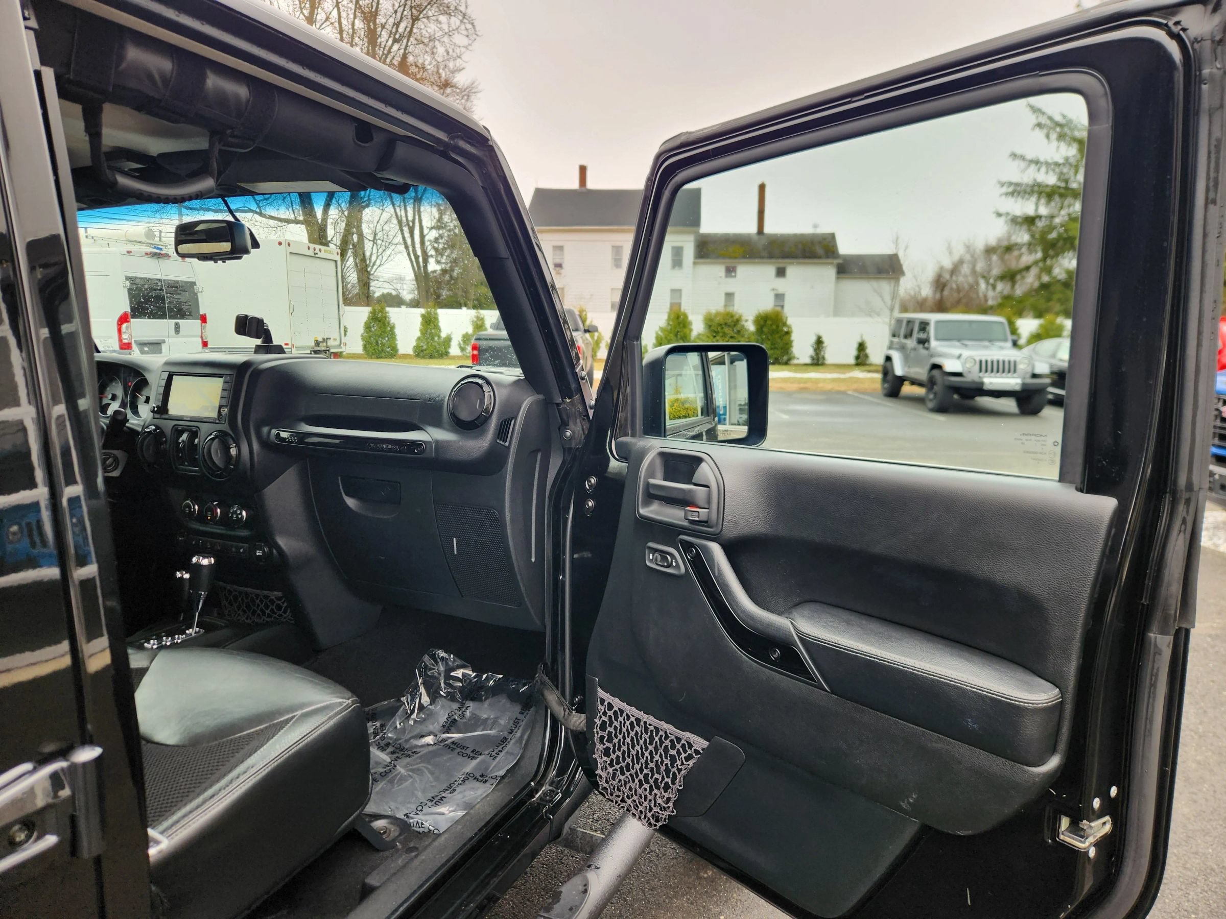 Used 2017 Jeep Wrangler Unlimited Sahara AWD/4WD image 49