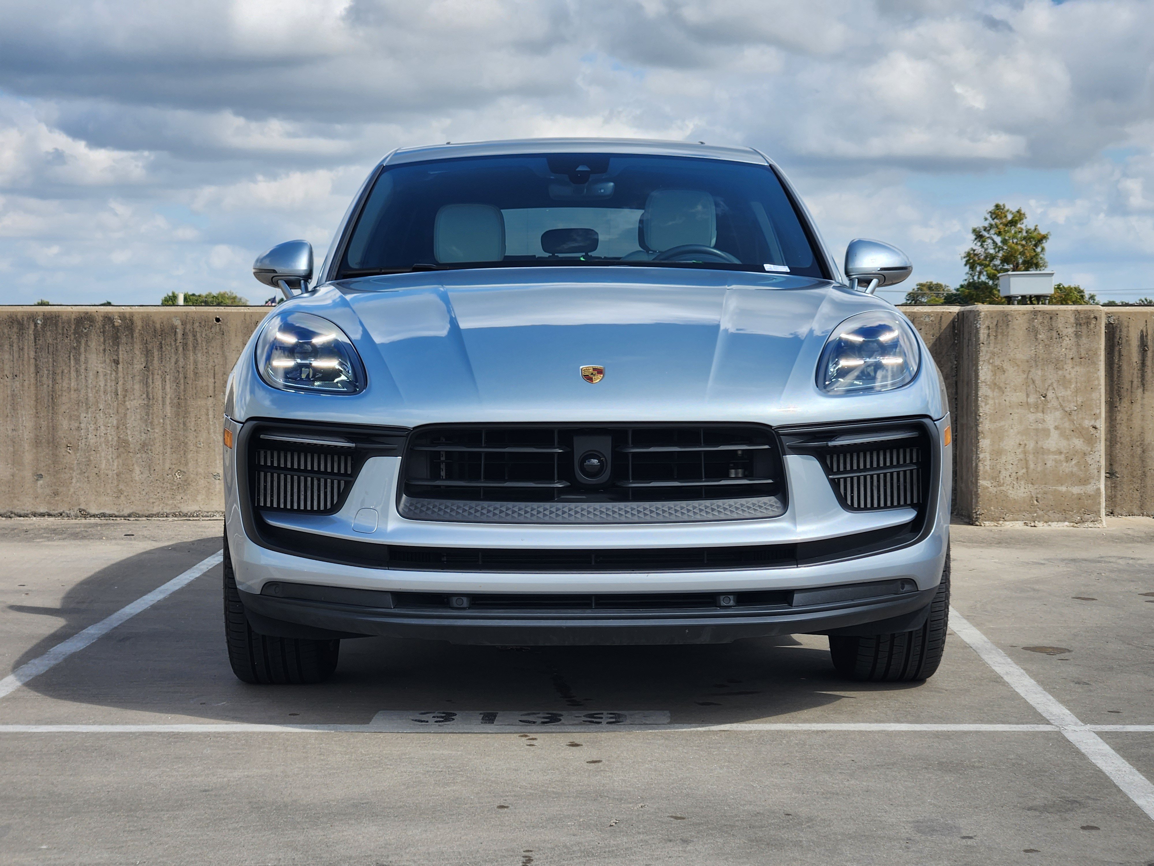 Certified 2023 Porsche Macan S AWD/4WD image 11