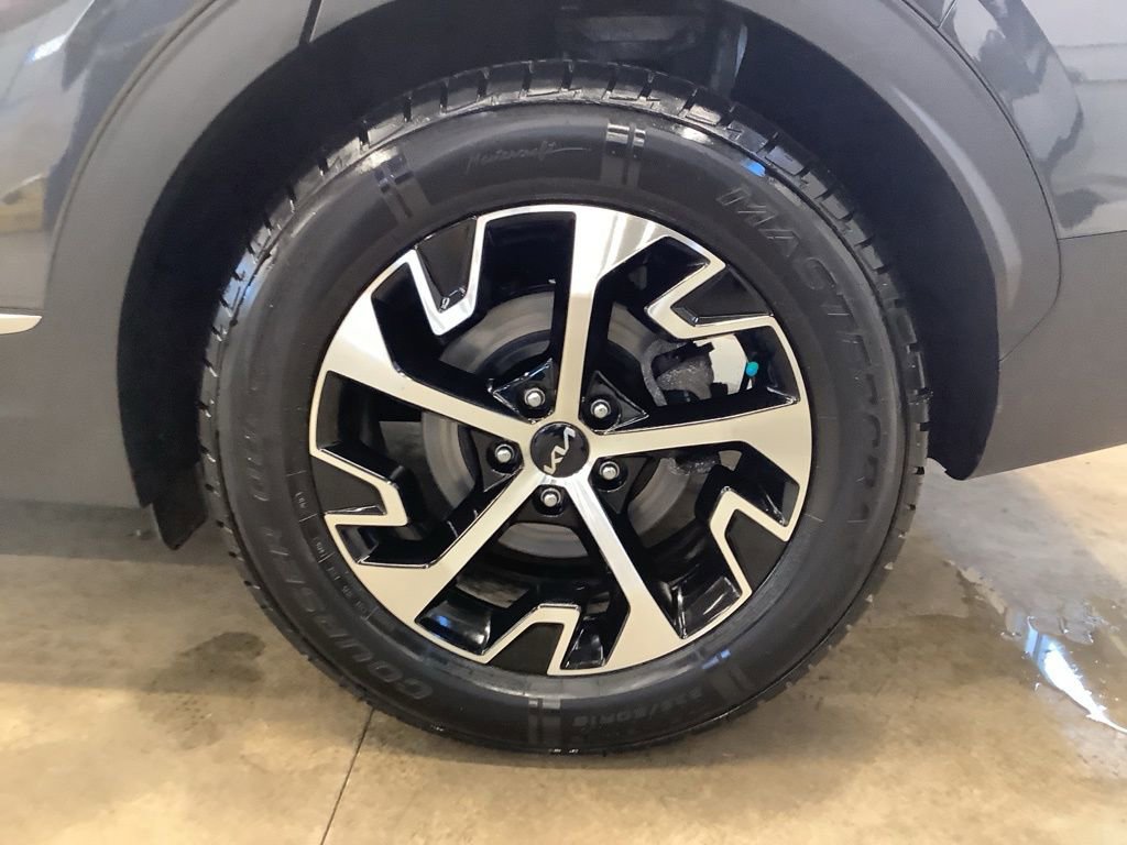 Used 2023 Kia Sportage EX FWD image 21